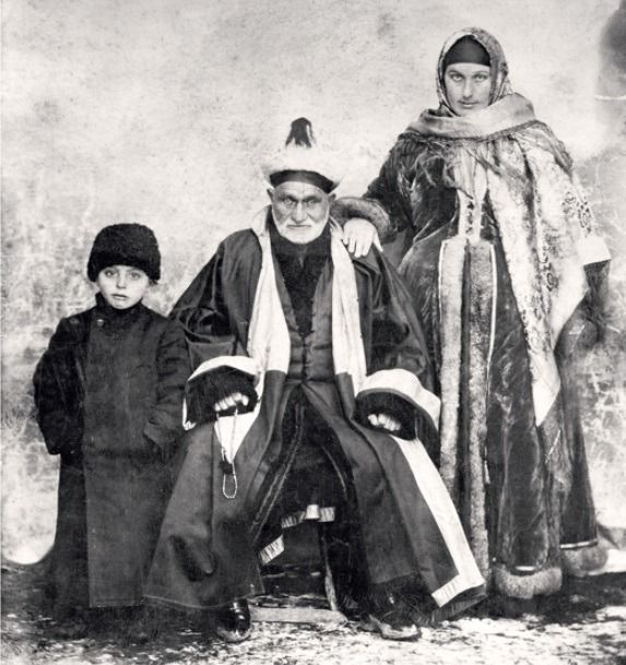 Батал-Хаджи Белхороев с семьей