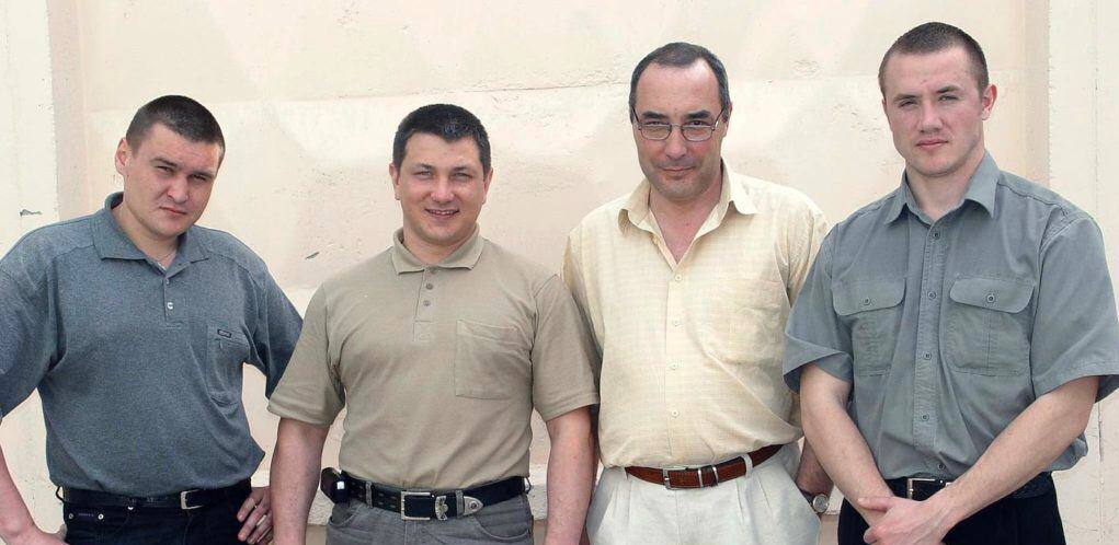 Слева направо: Александр Калаганский, Эдуард Ульман, адвокат Роман Кржачковский, Владимир Воеводин. Май 2005 года. Фото: Василий Дерюгин / Коммерсантъ