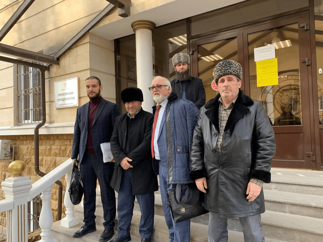 Магомед Долгиев — второй слева. Фото сделано осенью 2021 года