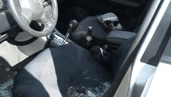 Машина, в которой застрелили Ахмеднабиева (фото:&nbsp;«РИА Новости»)